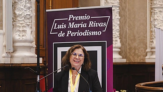 Lucía Méndez, ganadora del II Premio Luis María Rivas de Periodismo de Palencia