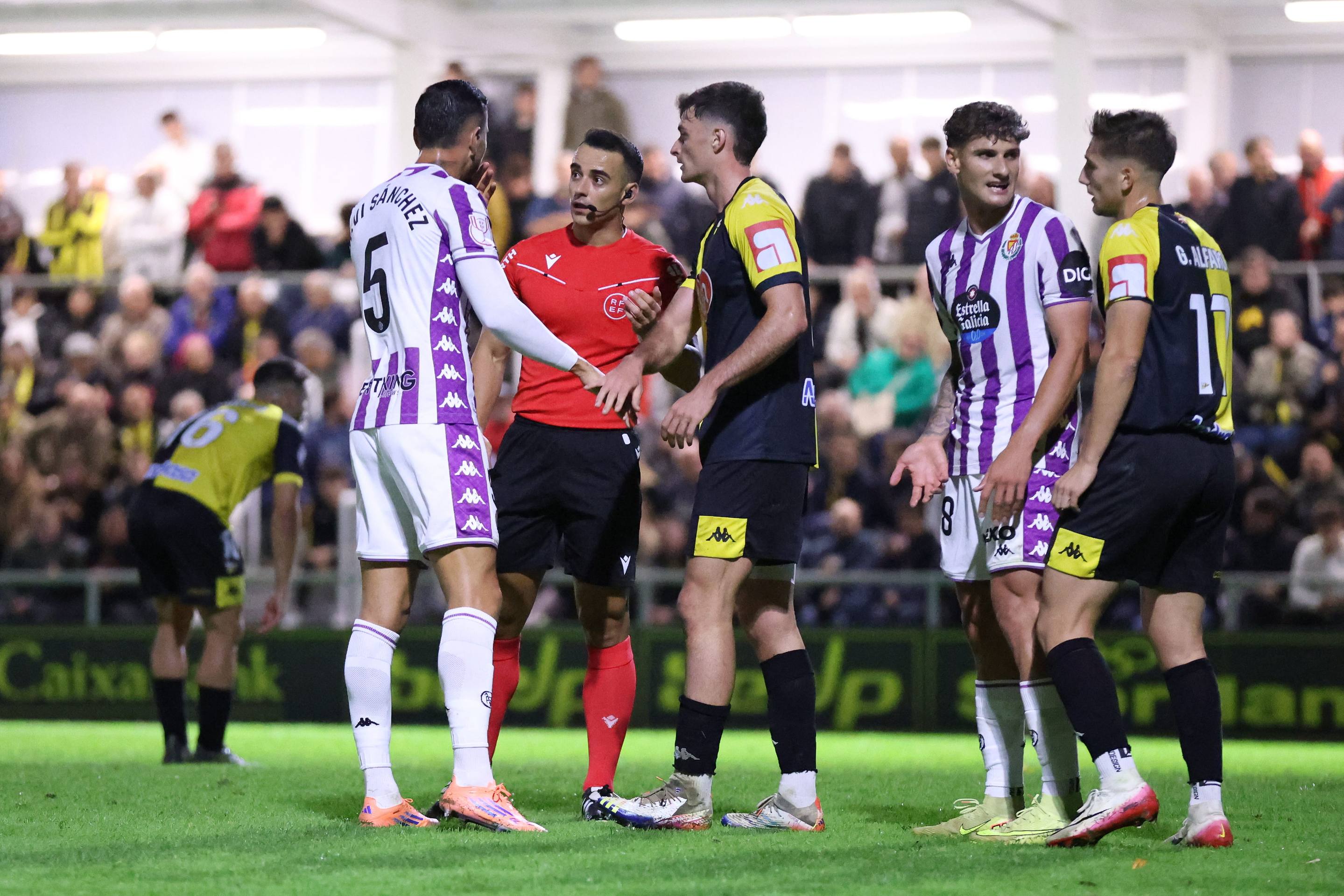 Las imágenes de la bochornosa eliminación del Real Valladolid