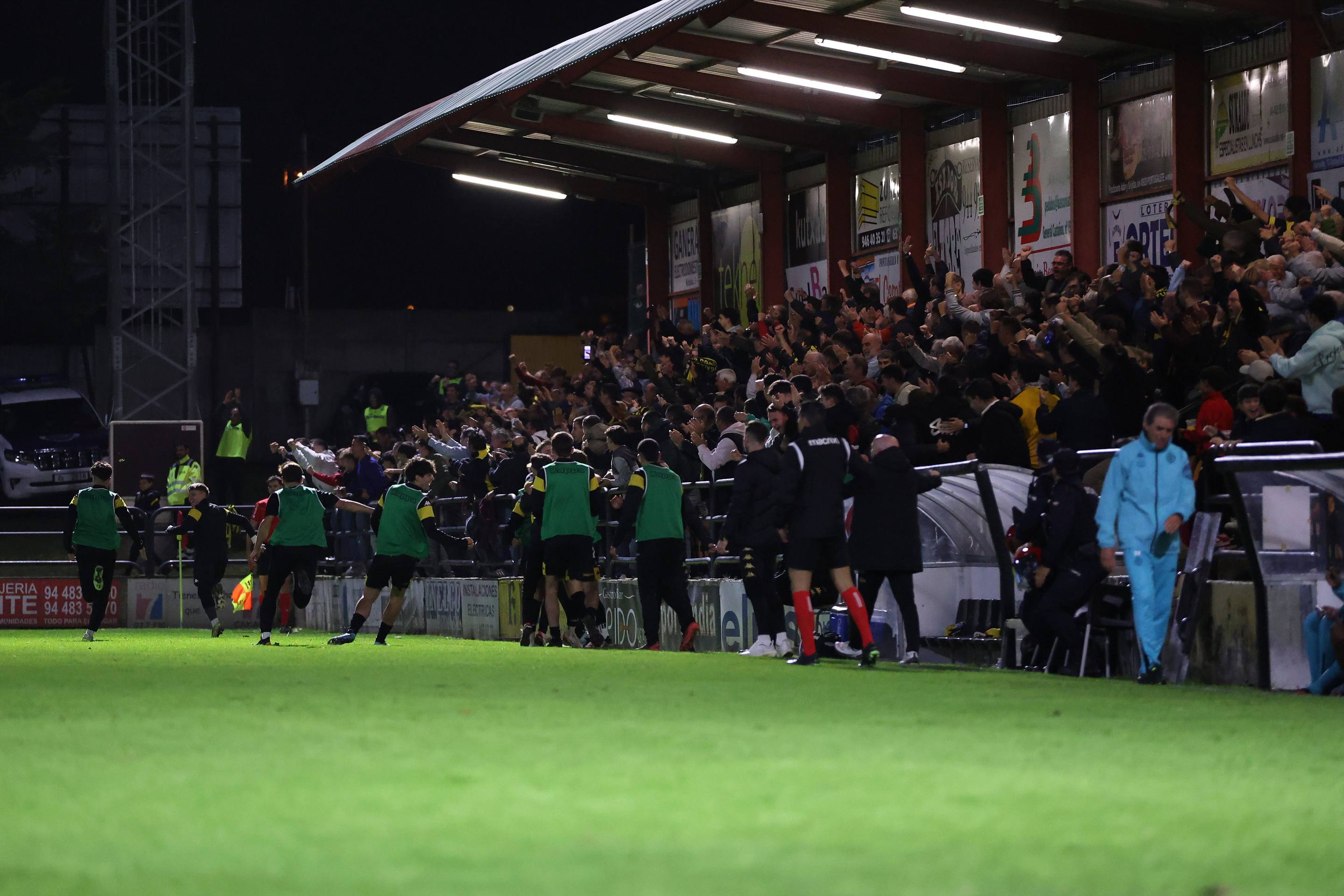 Las imágenes de la bochornosa eliminación del Real Valladolid