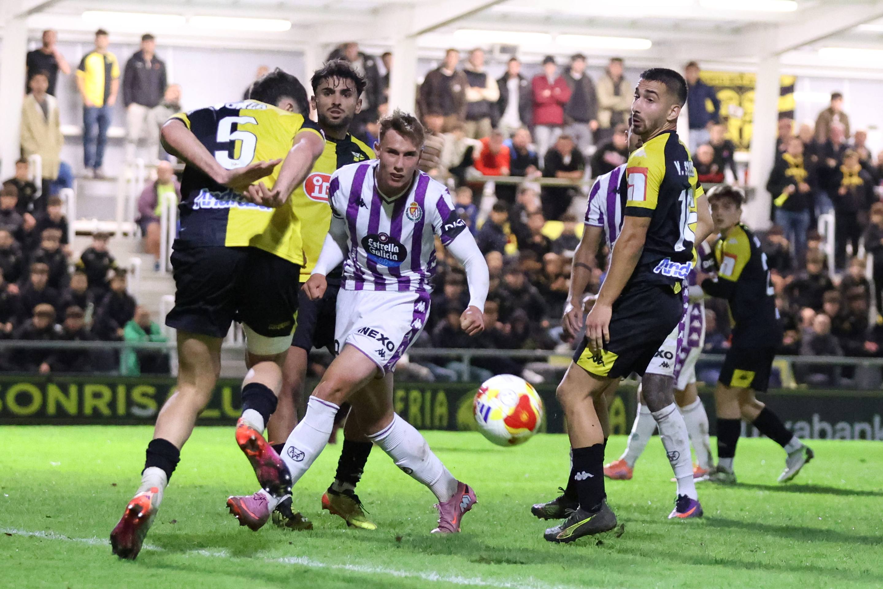Las imágenes de la bochornosa eliminación del Real Valladolid