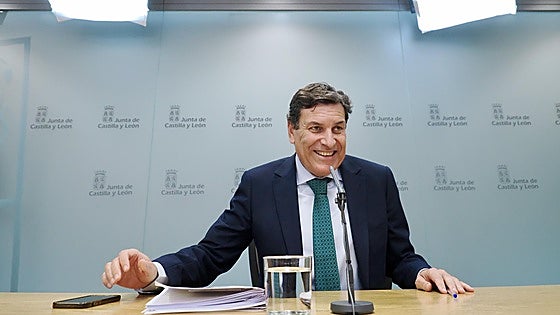 La Junta intentará «persuadir» a la oposición para lograr un acuerdo de presupuestos «de amplia base»