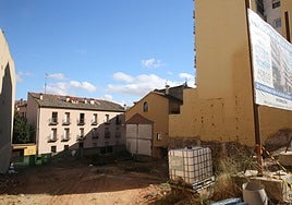 Solar entre Ezequiel González y Santo Domingo de Silos donde se construirá en breve.