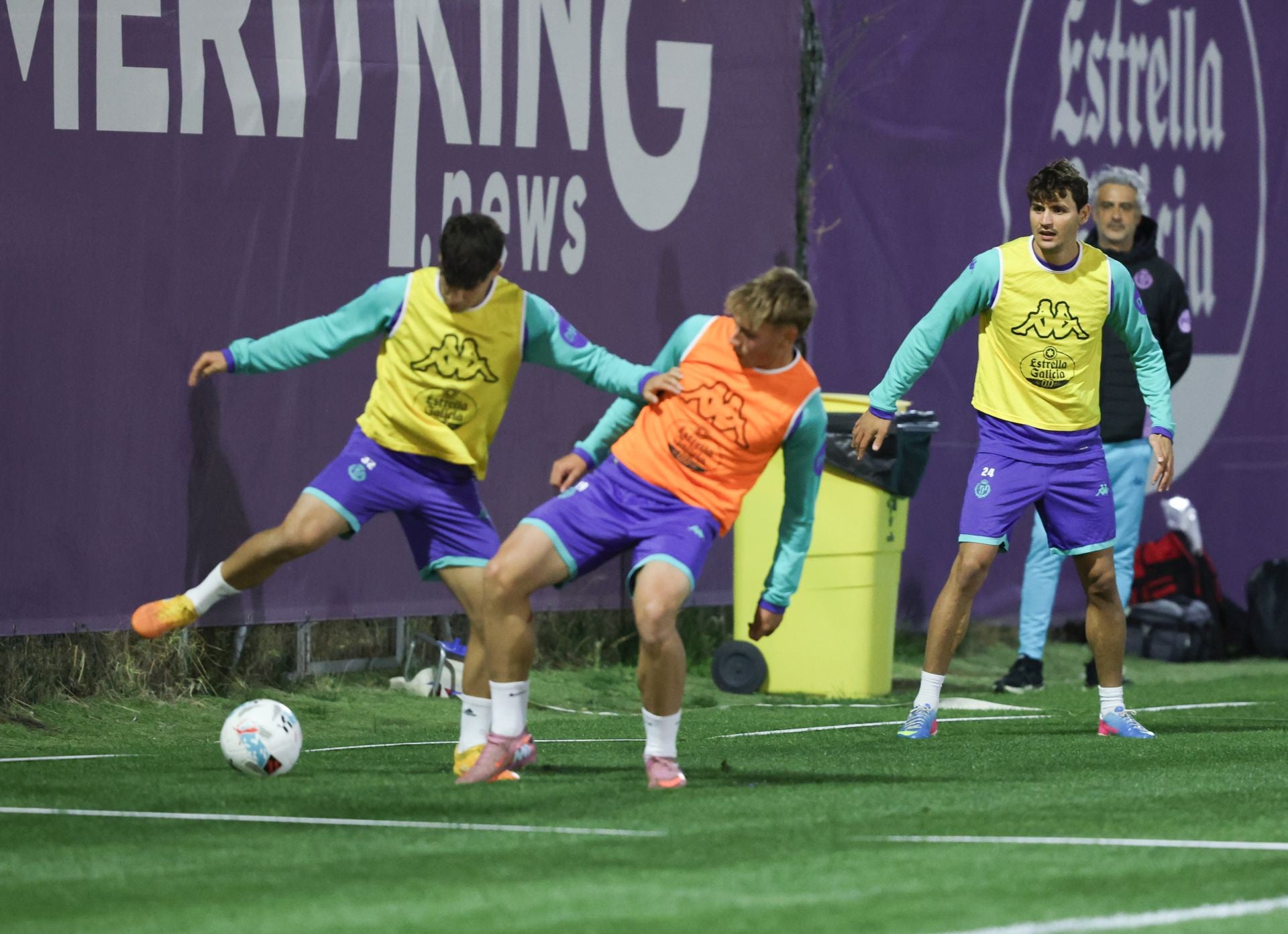 En imágenes el entrenamiento del Real Valladolid tras la eliminación en Copa del Rey ante el Club Portugalete