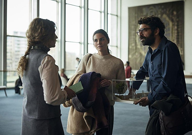Isabelle Renaud, Amaia Salamanca y David Verdaguer, en 'Siempre es invierno'.