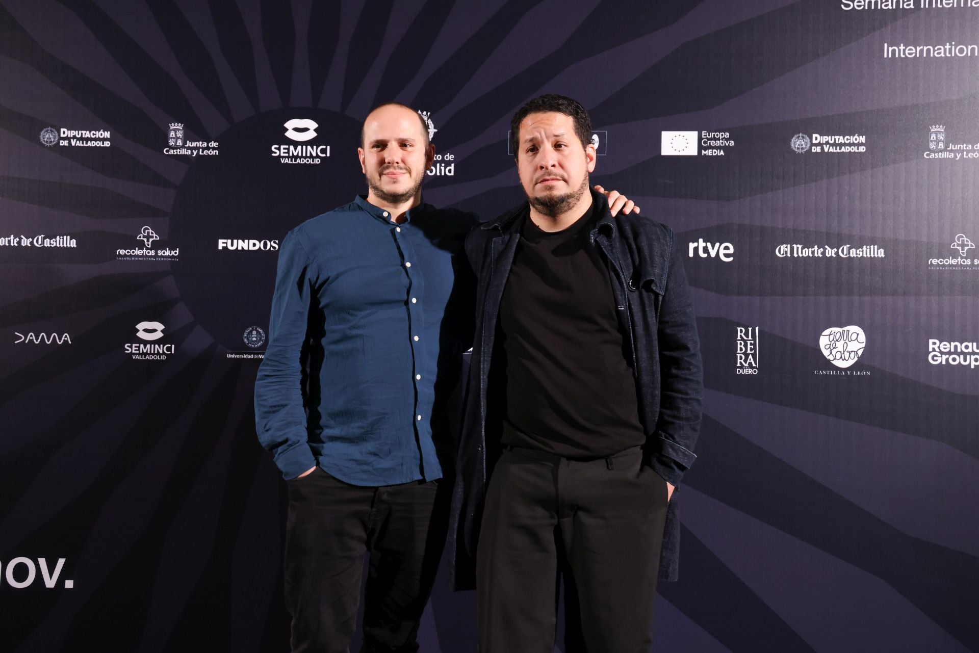 Ramiro Sonzini y Ezequiel Salinas directores de 'La noche se está marchando ya'.