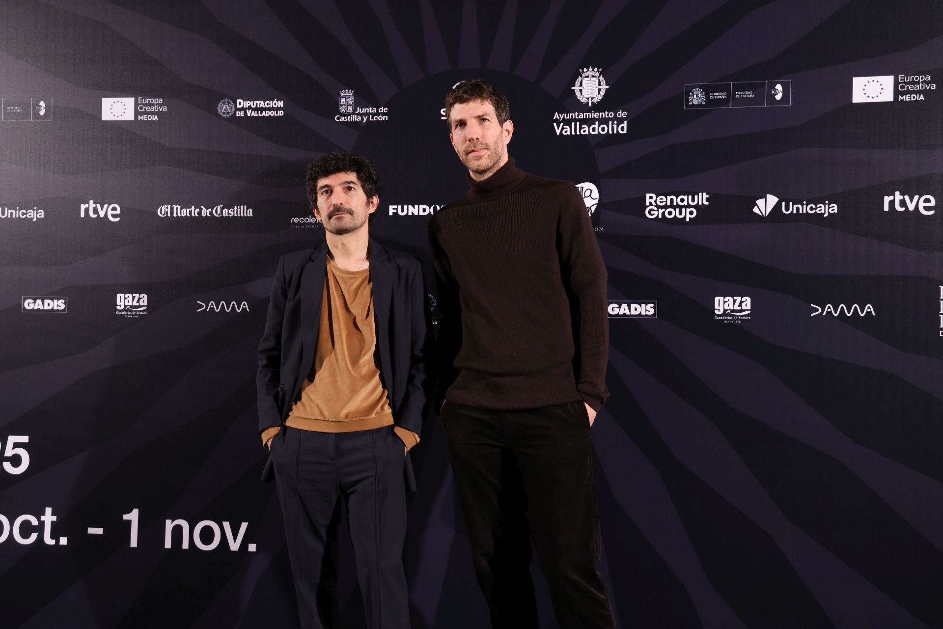 Gabriel Azorín y Celso Giménez, de la película 'Anoche conquisté Tebas'.