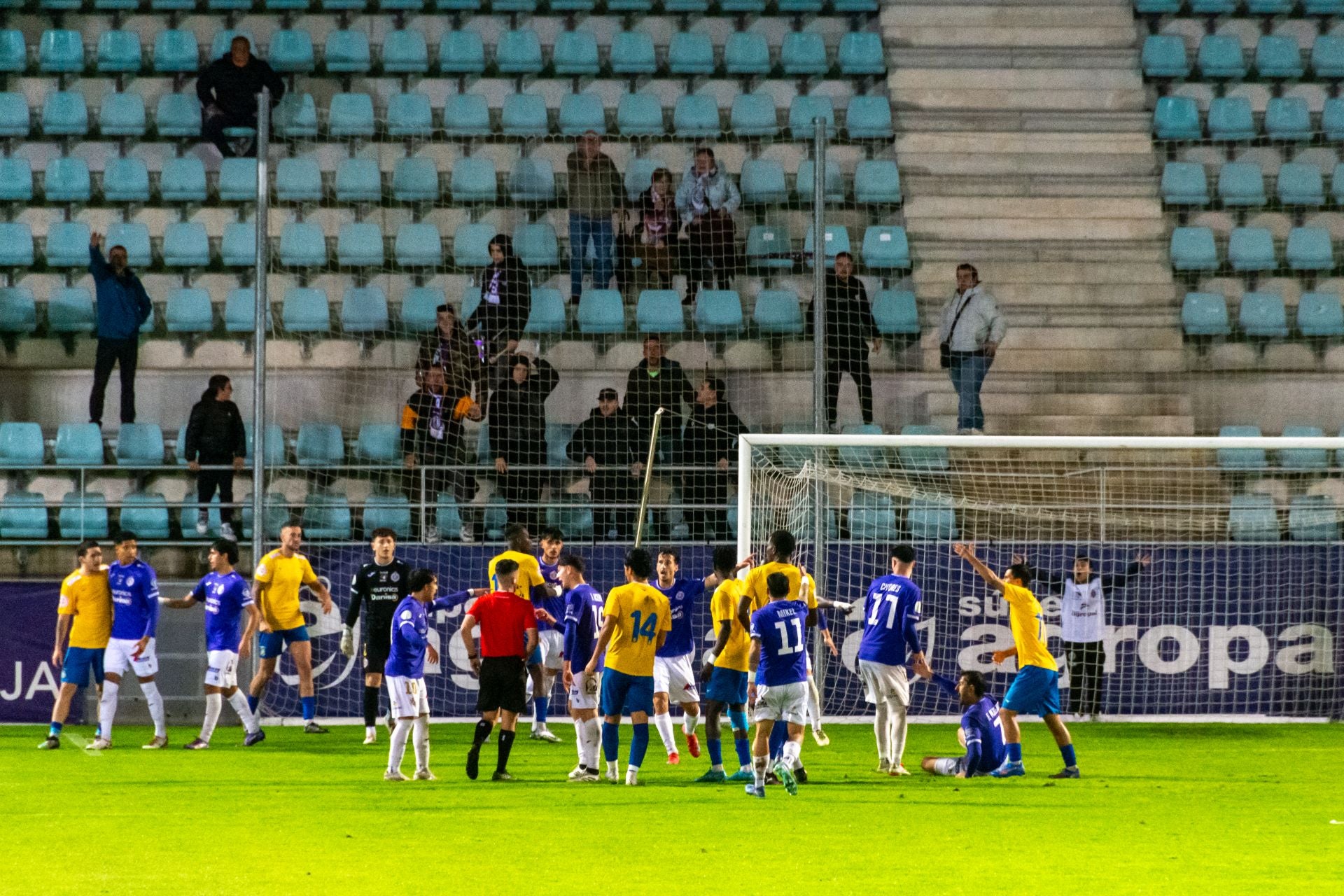 El Palencia Cristo sigue en lo alto de la tabla