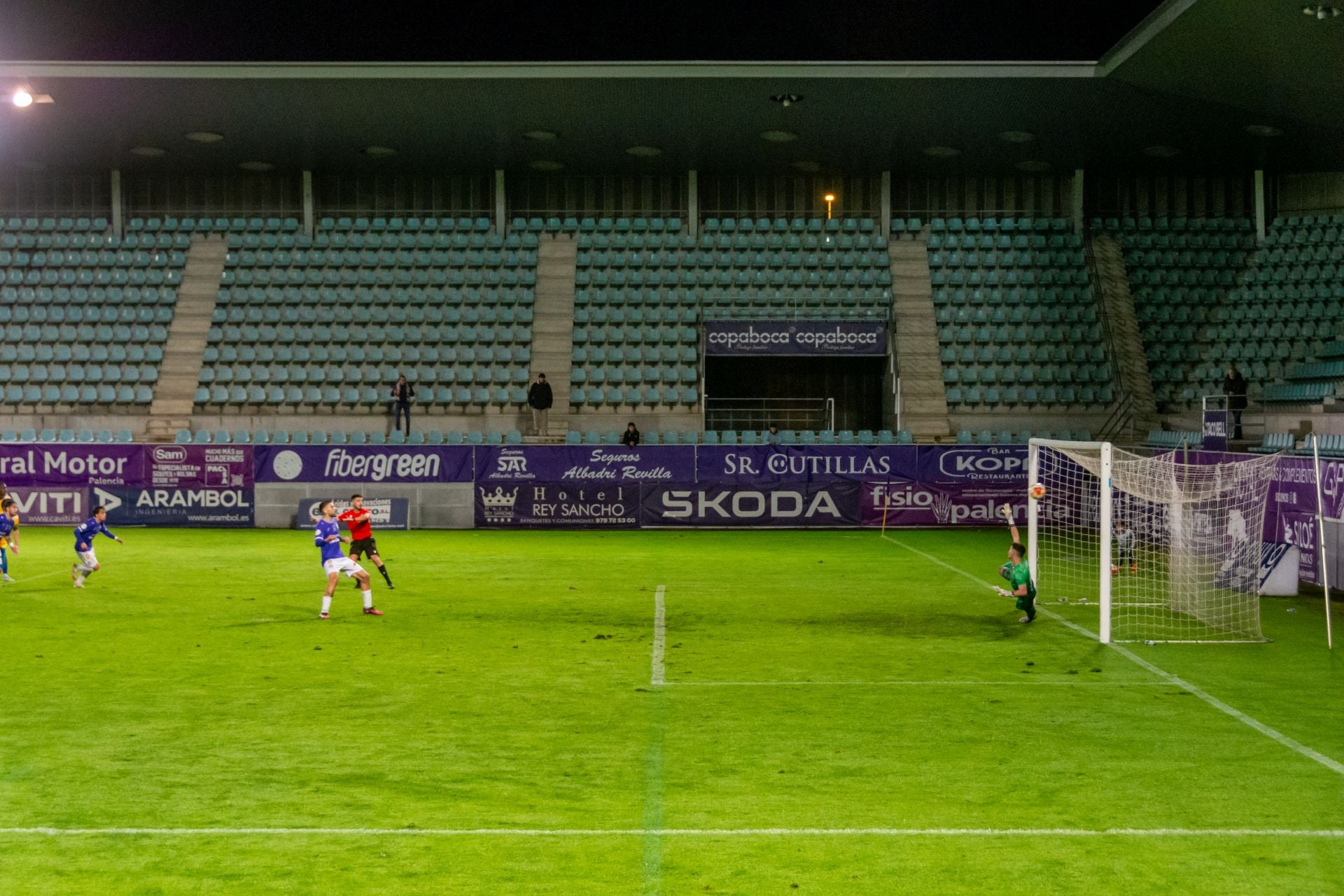 El Palencia Cristo sigue en lo alto de la tabla
