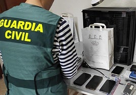 Material incautado durante la operación.