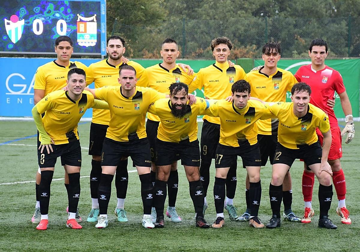 Once con el que saltó al césped de Guijuelo el Mojados.