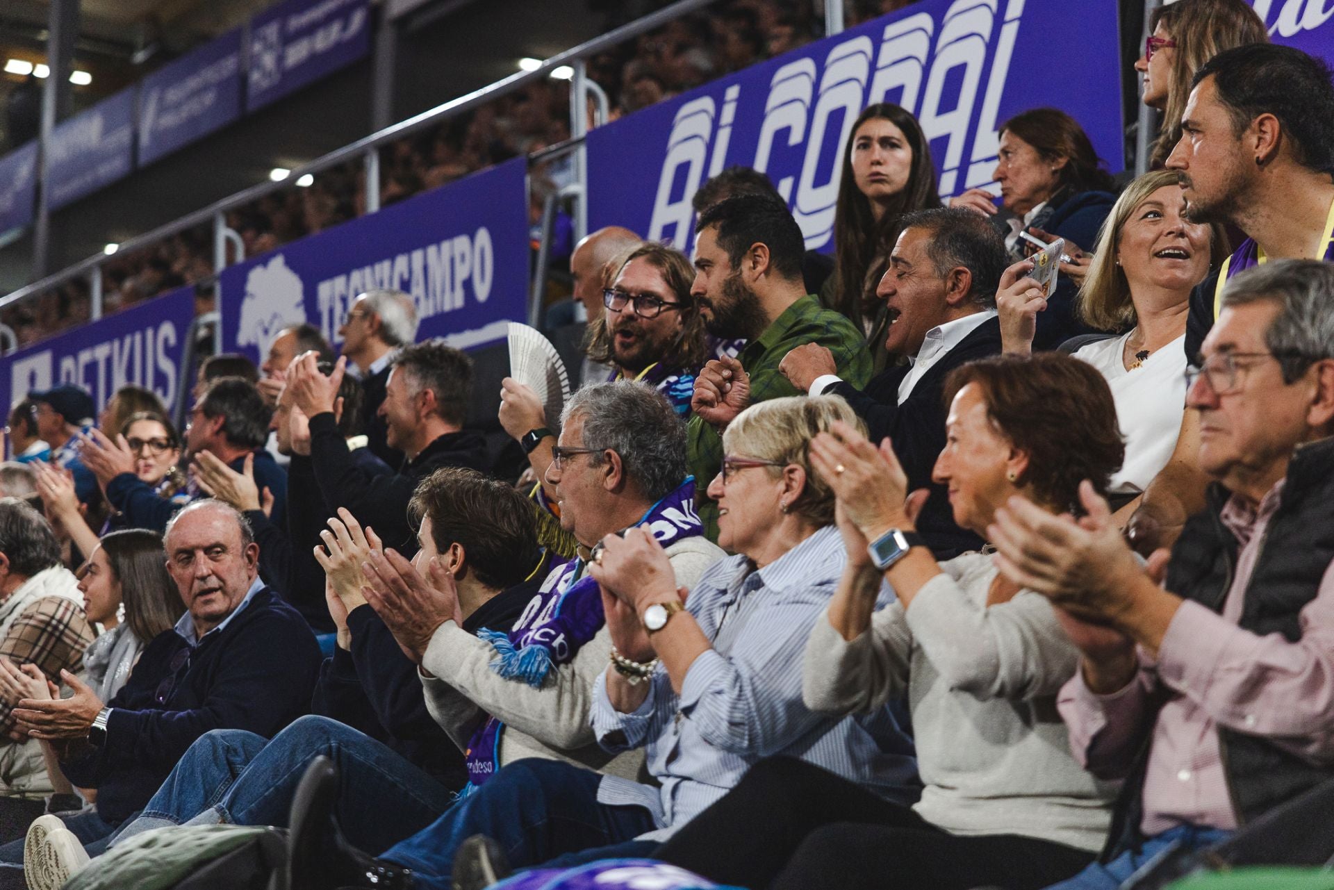 Búscate en las gradas del Súper Agropal Palencia-Alicante