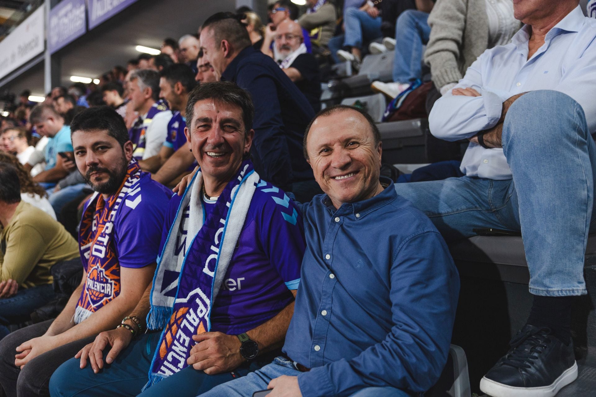 Búscate en las gradas del Súper Agropal Palencia-Alicante