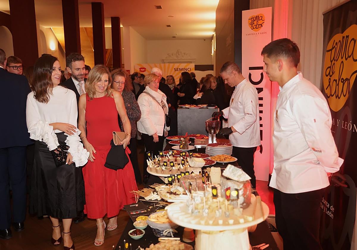 La 70 Seminci se despide con un cóctel en el Salón de los Espejos del Teatro Calderón.