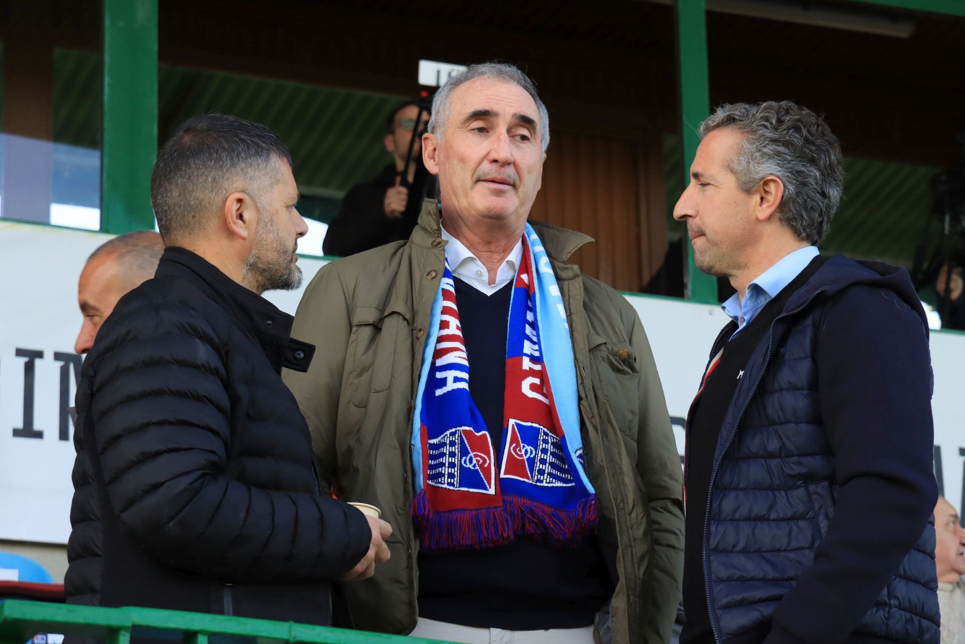 Búscate en las gradas de La Albuera durante el partido de la Segoviana