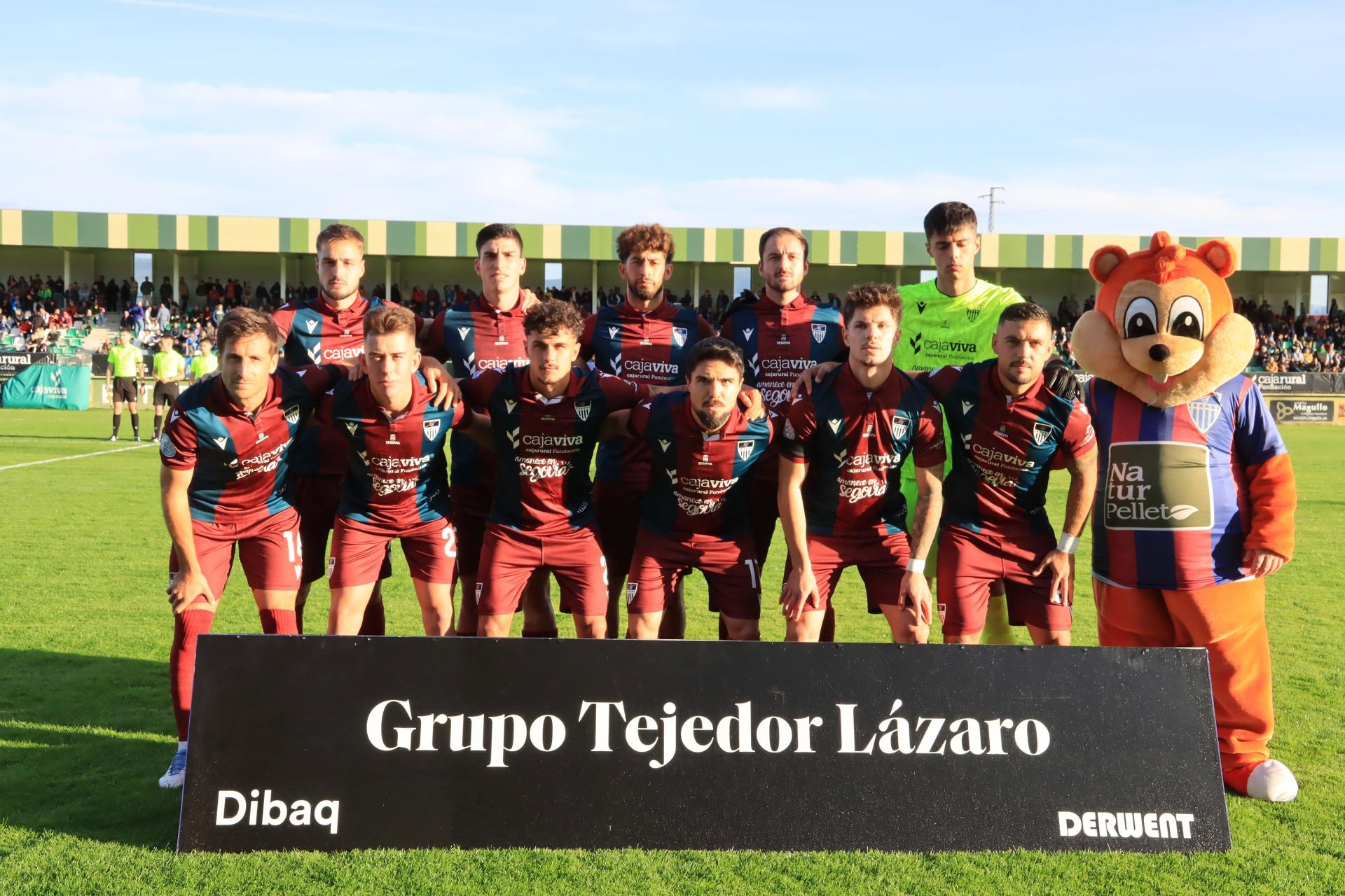 Fotos del partido entre la Segoviana y el Burgos Promesas