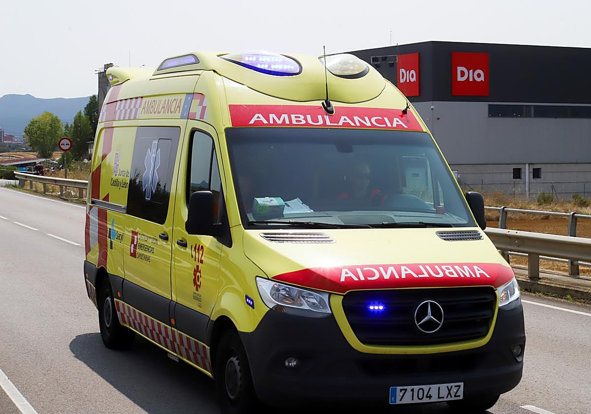 Ambulancia de Sacyl en una imagen de archivo.