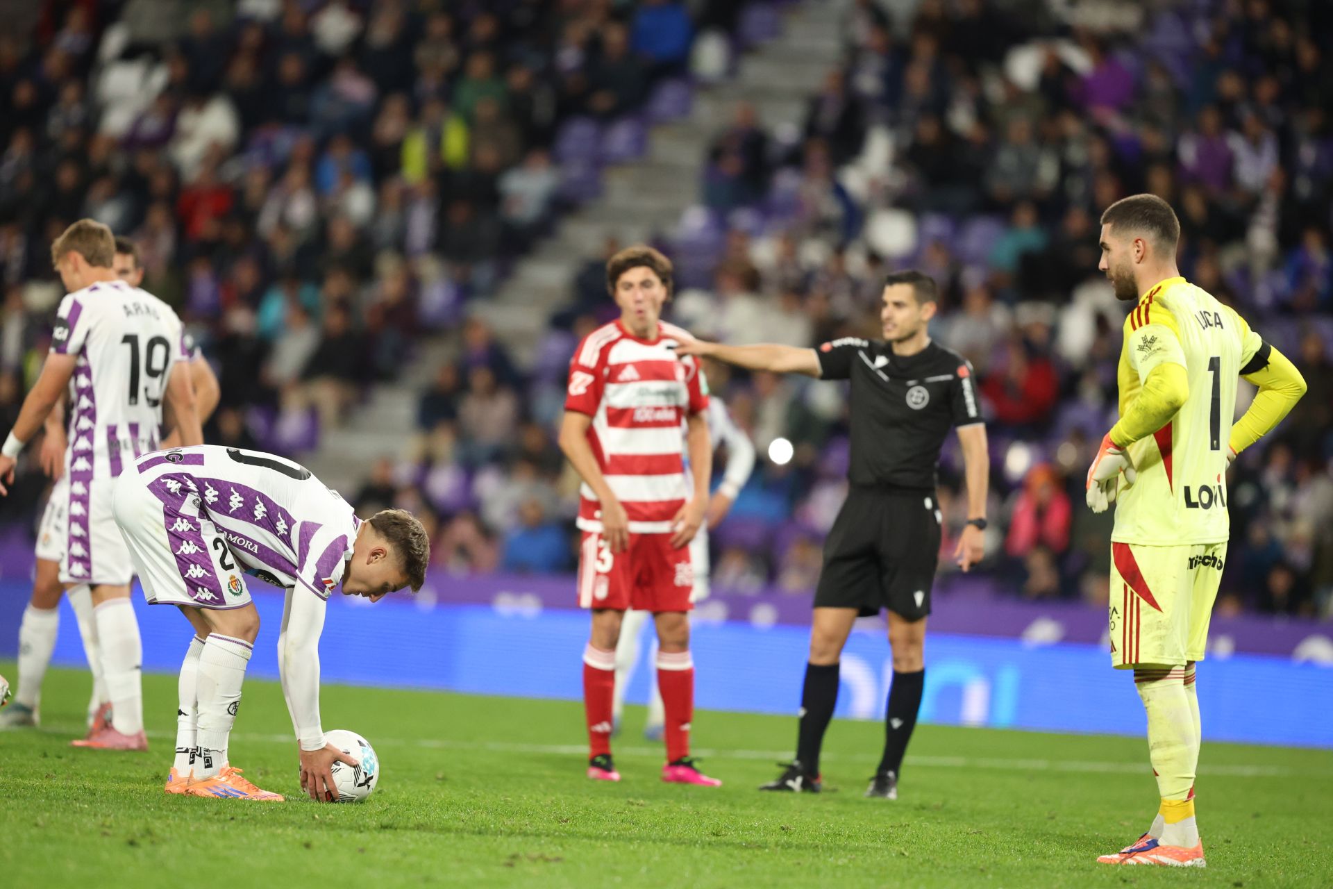 Las imágenes del partido entre el Real Valladolid y el Granada