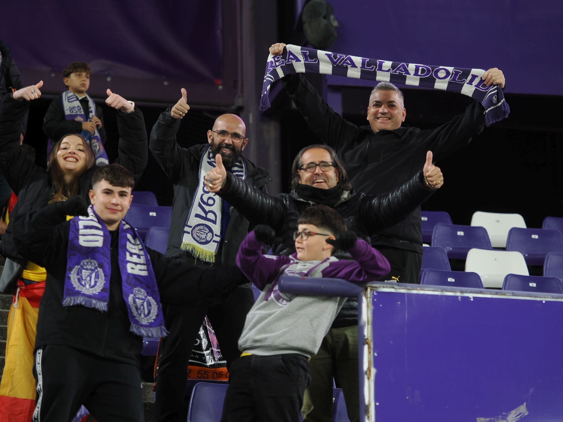 Búscate en la grada del estadio José Zorrilla (2/4)