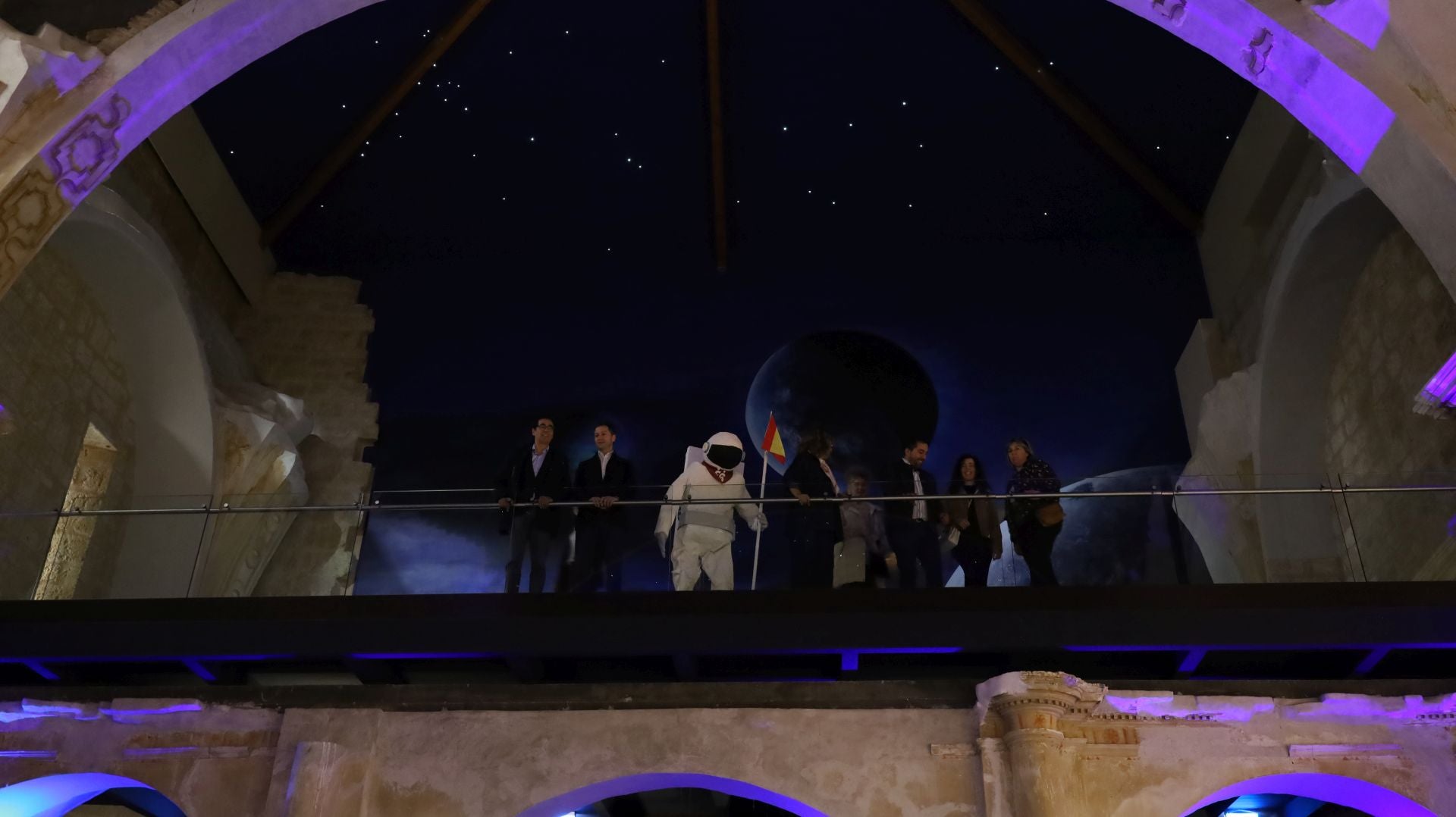 Hospitalarias reinterpreta el cosmos en Palencia