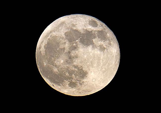 Un ejemplo de superluna.