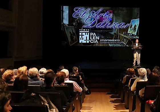 Los alumnos de los Ceas abarrotaron el Teatro Principal en la inauguración oficial del curso.