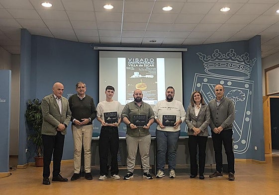 Premiados en el Visado Gastronómico, junto con autoridades.