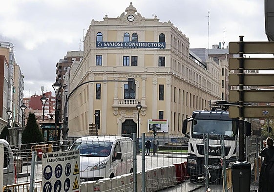 Antiguo edificio de la Agencia Tributaria en la plaza de Madrid, propiedad de la Junta de Castilla y León desde 2014.