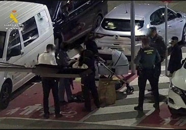 Roba 600 euros en prendas en Rio Shopping y los oculta en su carrito de bebé
