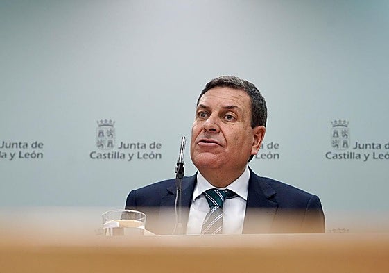 Carlos Fernández Carriedo, durante el Consejo de Gobierno de este jueves.