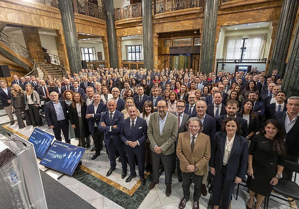 Asistentes a la convención celebrada en Oviedo.