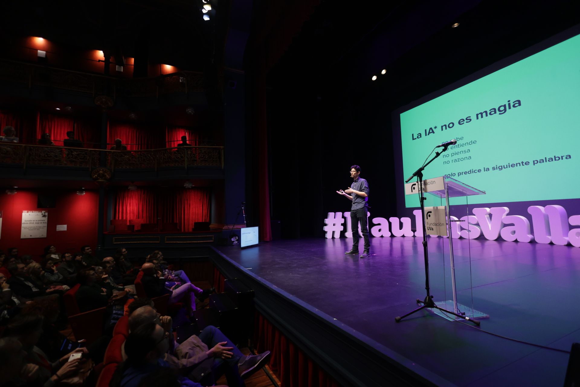 El Teatro Zorrilla acoge Naukas, charlas divulgativas y desenfadadas sobre ciencia