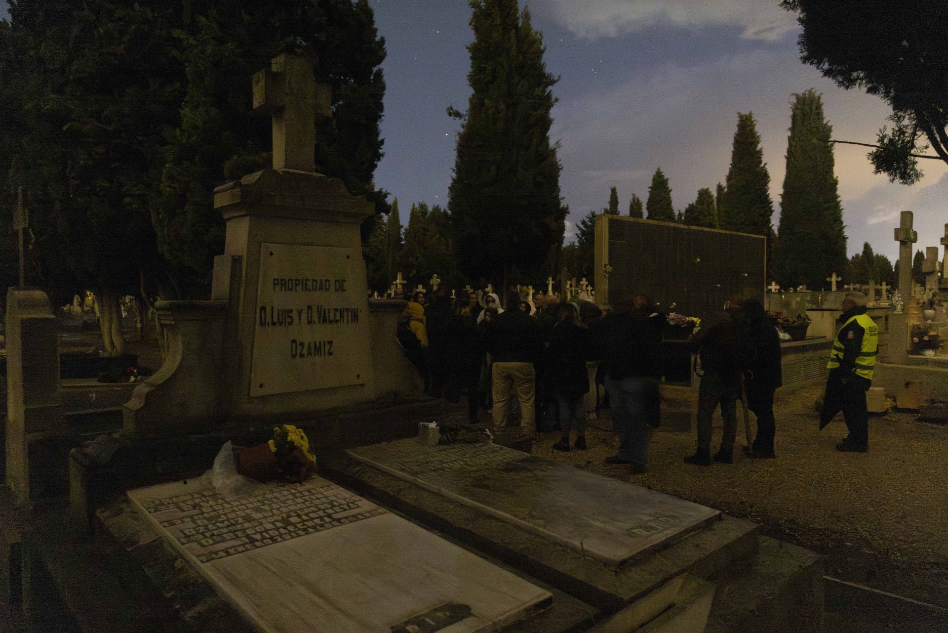 Las imágenes de la ruta guiada en el cementerio de El Carmen