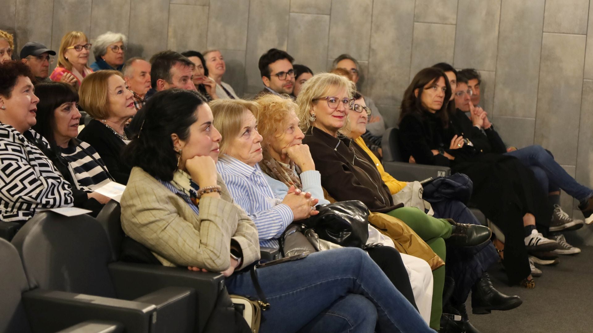 Emilio del Río llena de romanos el Centro Cultural Provincial de Palencia