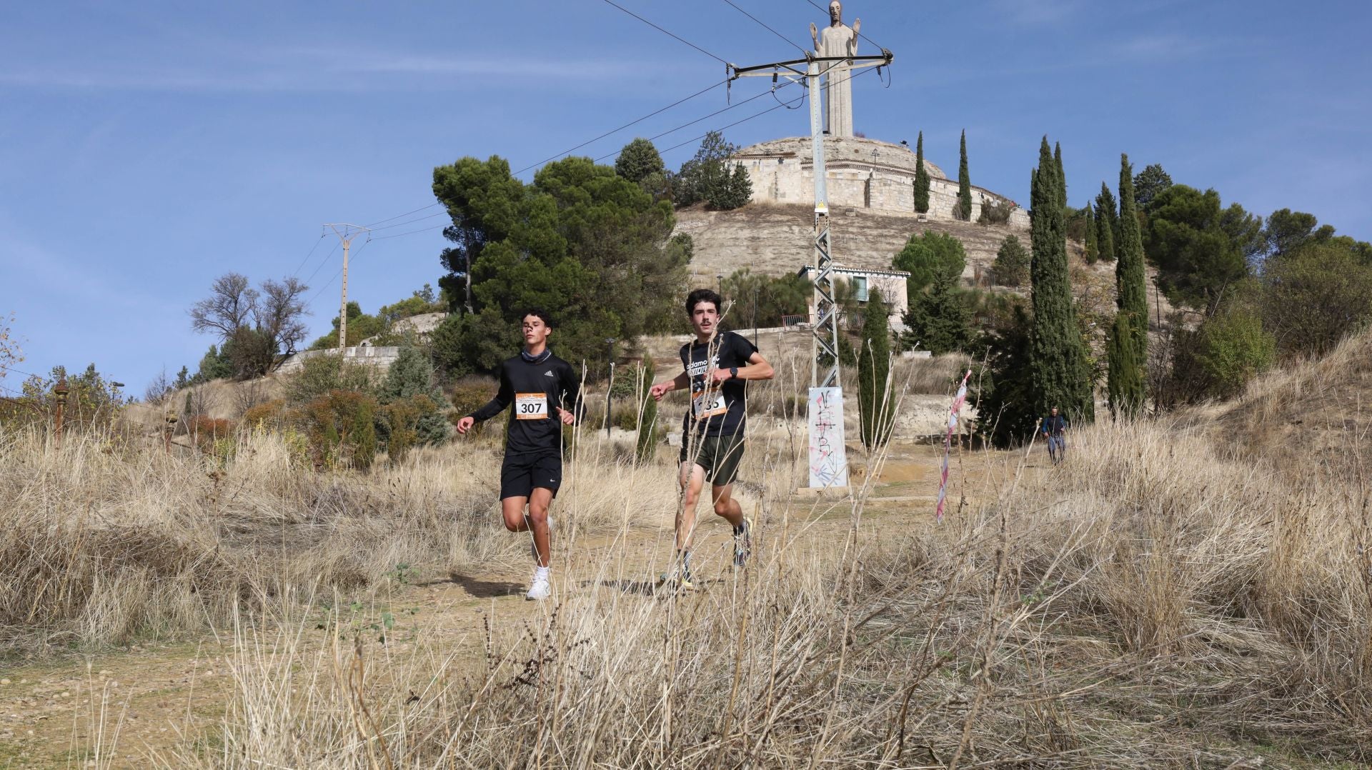 Doscientos atletas participan en el trail de Los Tres Cerros Palentinos