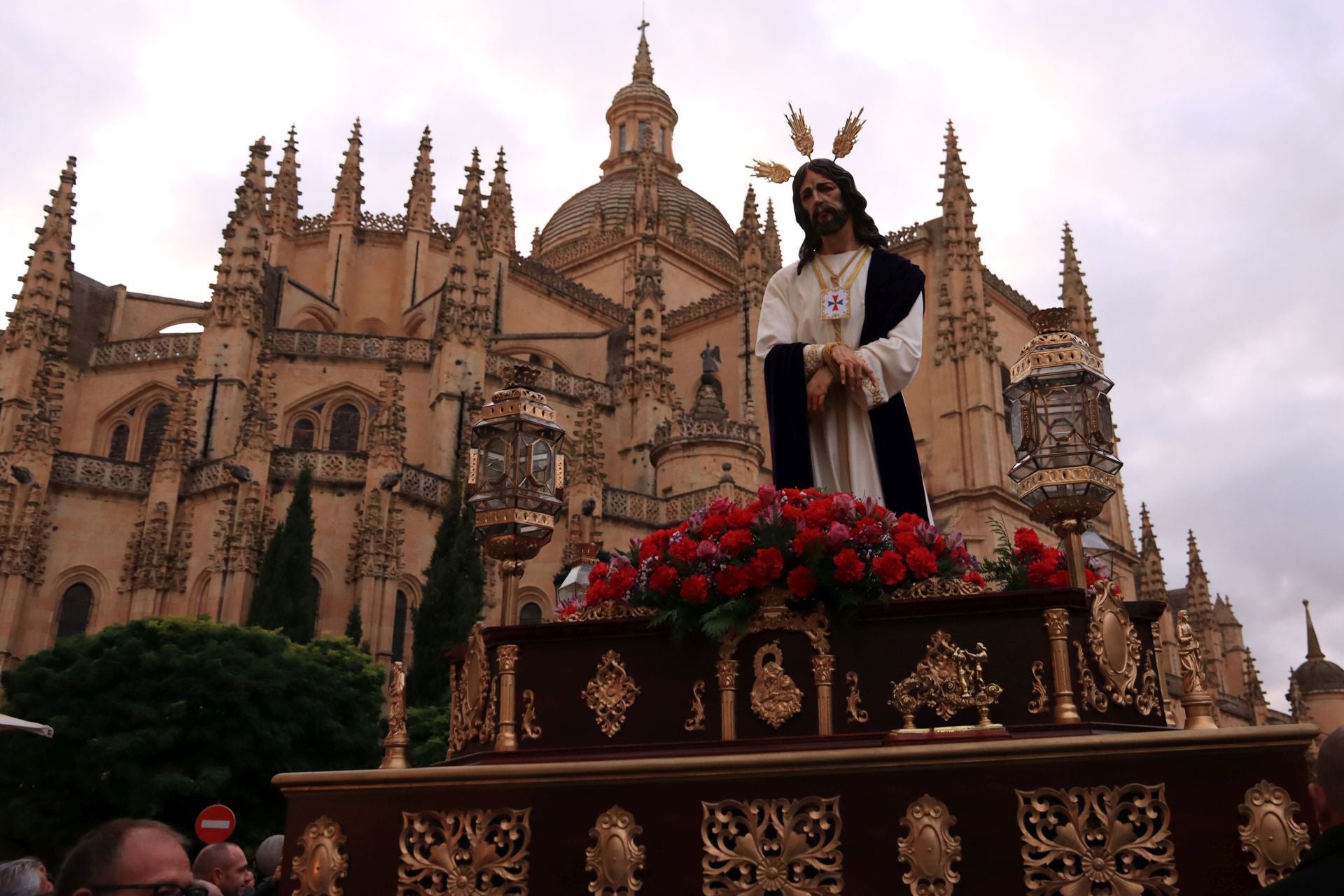 Fotografías de la procesión extraordinaria del Cautivo de San José por Segovia