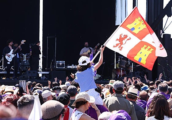 Un grupo de personas durante la celebración de Villalar de 2025.