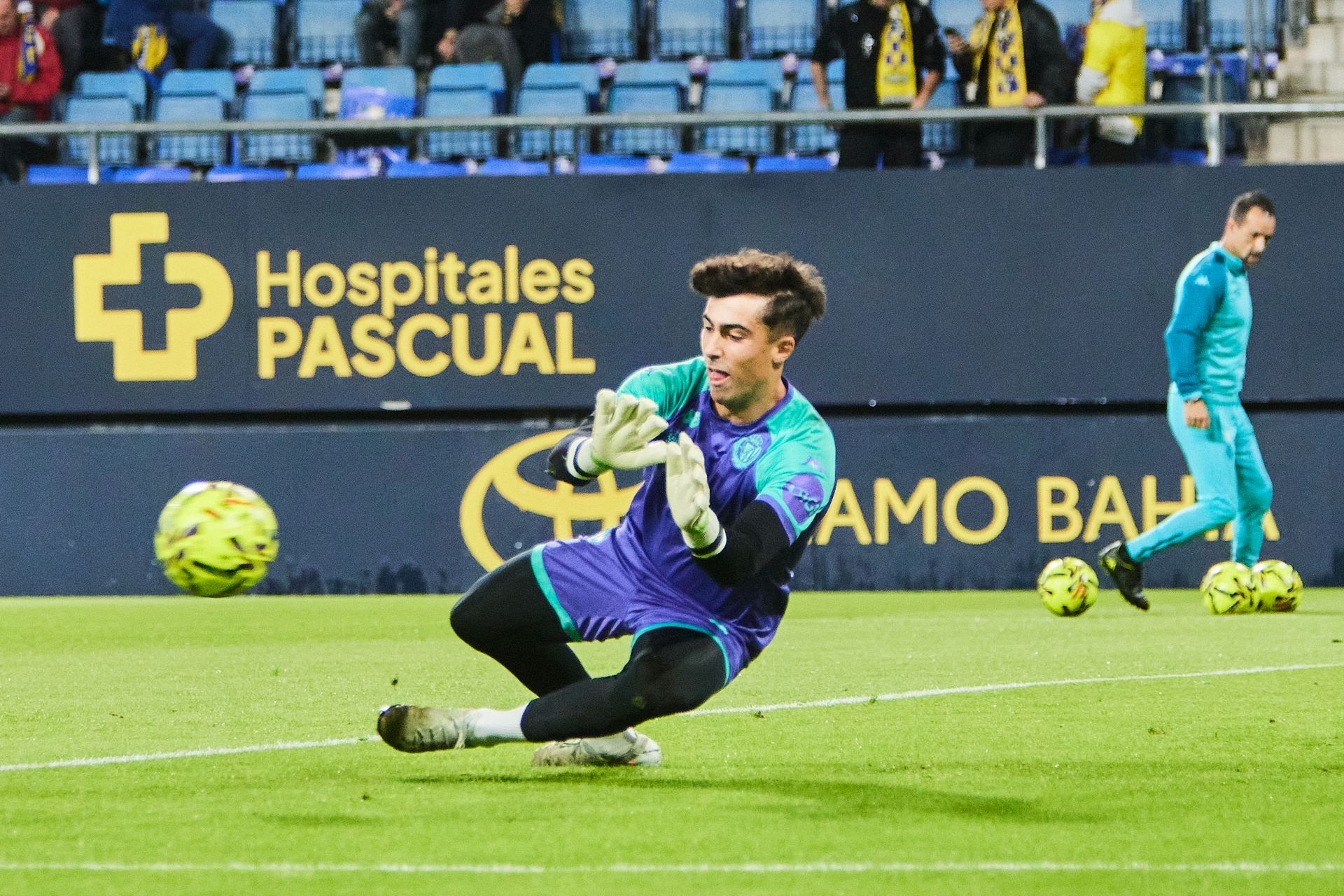 El partido entre el Cádiz y el Real Valladolid, en imágenes (1/2)