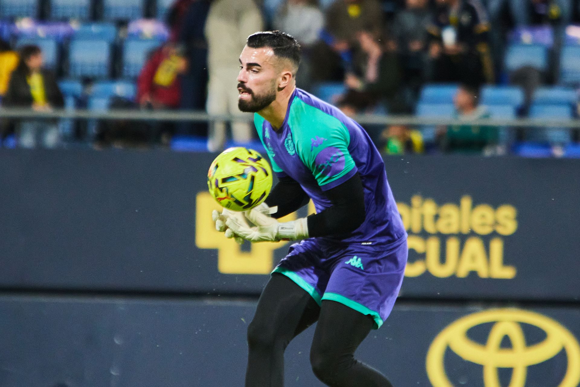 El partido entre el Cádiz y el Real Valladolid, en imágenes (1/2)