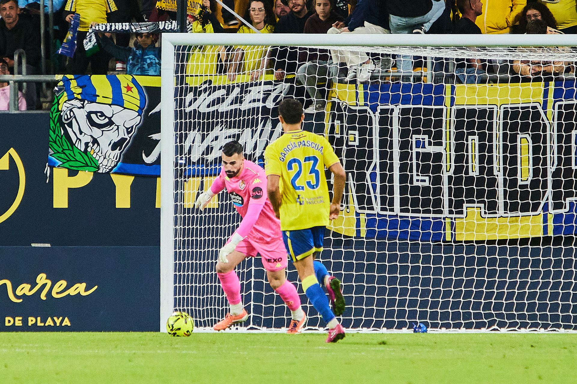 El partido entre el Cádiz y el Real Valladolid, en imágenes (1/2)