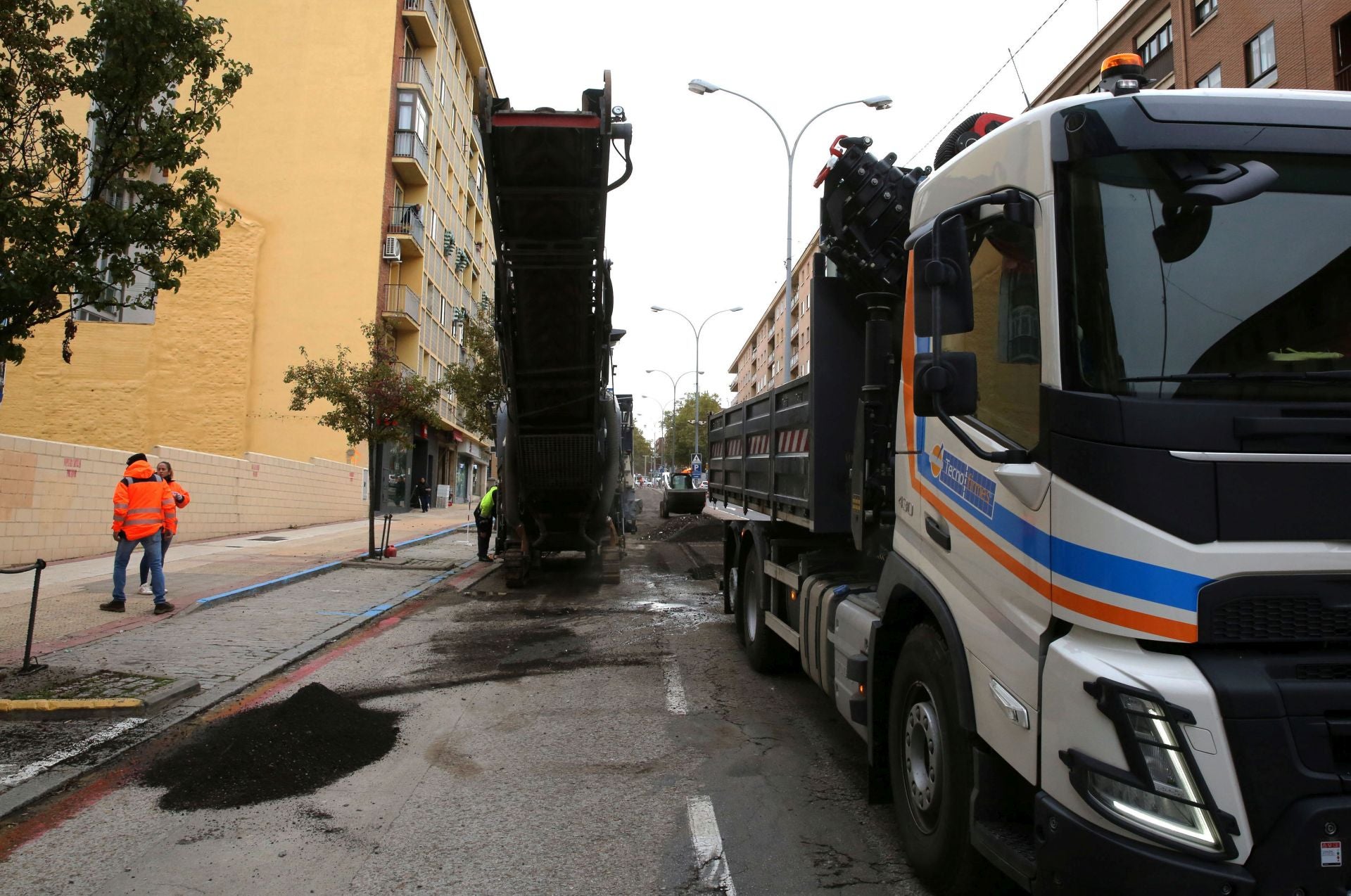 Fotos de los atascos en Ezequiel González por las obras