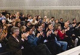 Mañueco, junto a los dirigentes del PP de Palencia en el Centro Cultural Provincial.