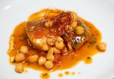 Guiso de garbanzos con bacalao y curry rojo por el chef Raúl del Moral
