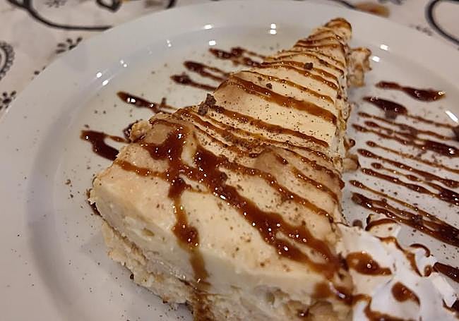 De postre, tarta de queso de natillas.