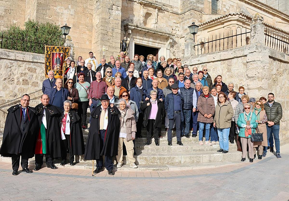 Foto de familia de los cooperativistas, durante la fiesta de San Millán.