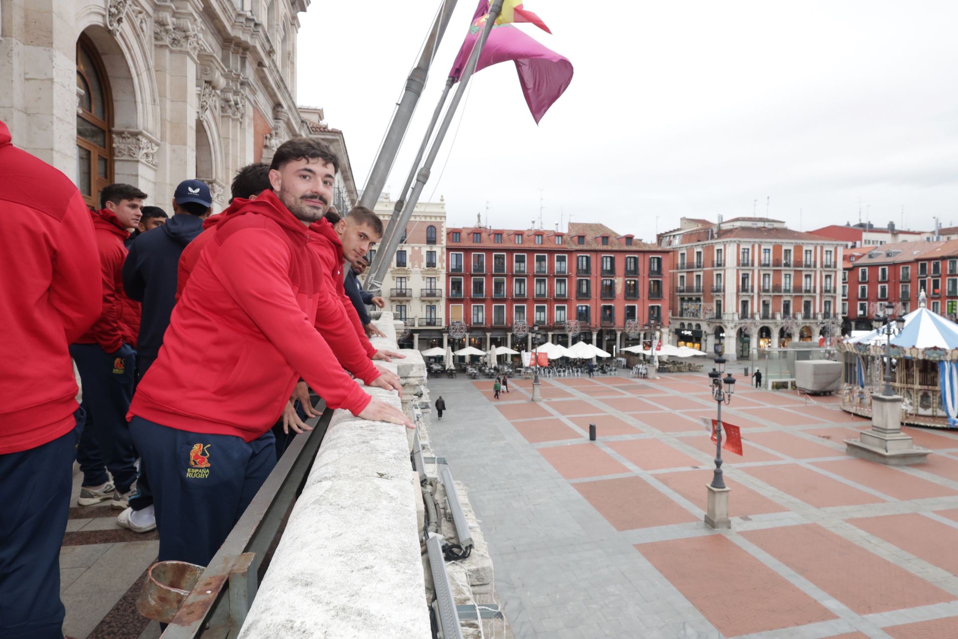 Las selecciones de rubgy de España e Inglaterra visitan el Ayuntamiento de Valladolid