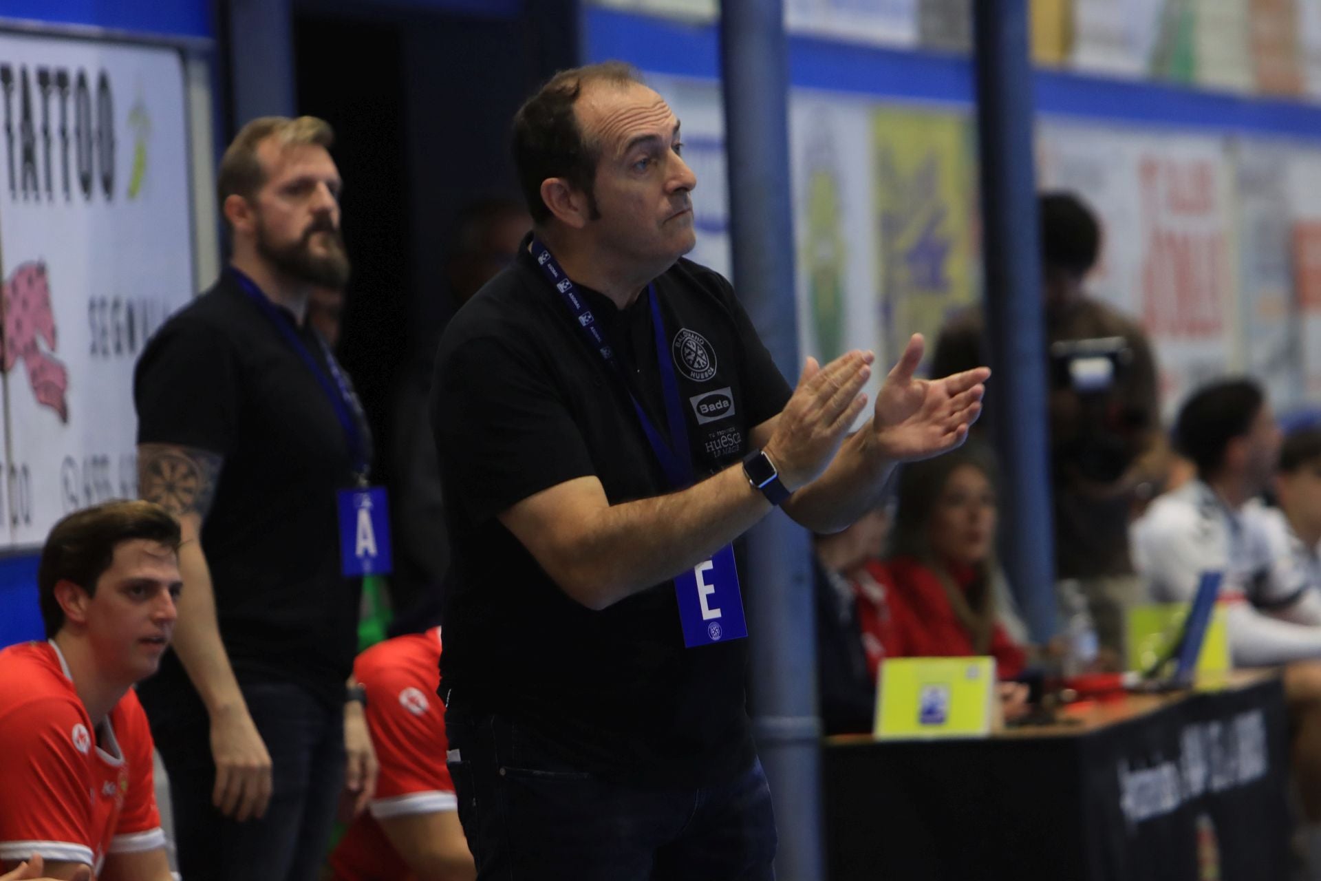 Fotos de la victoria del Balonmano Nava