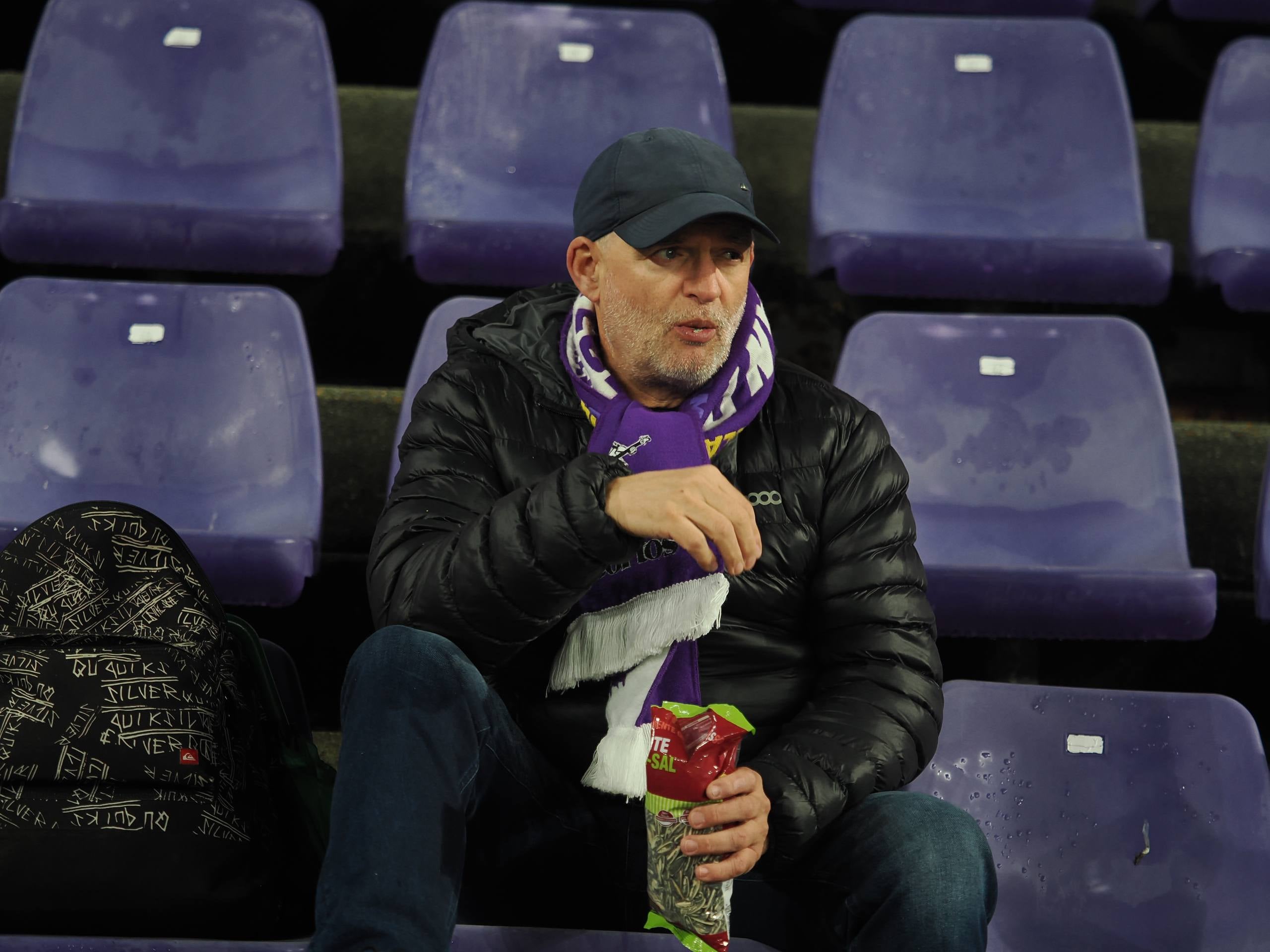 Búscate en la grada del estadio José Zorrilla (1/5)