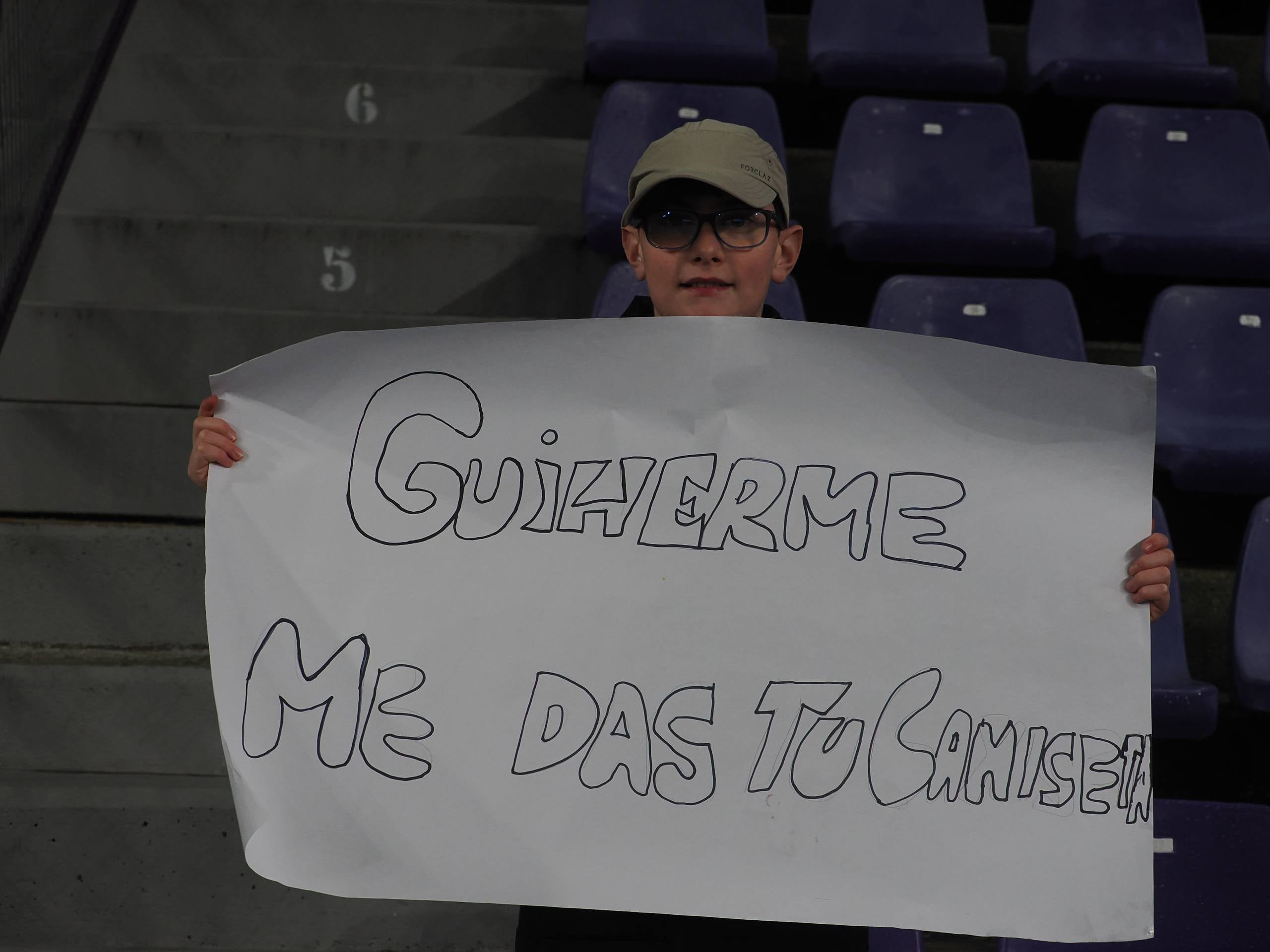 Búscate en la grada del estadio José Zorrilla (5/5)