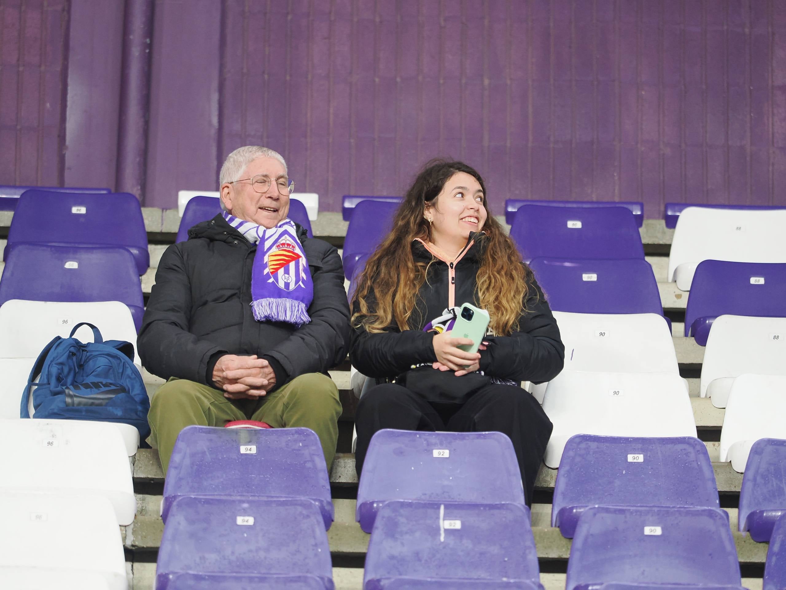 Búscate en la grada del estadio José Zorrilla (3/5)