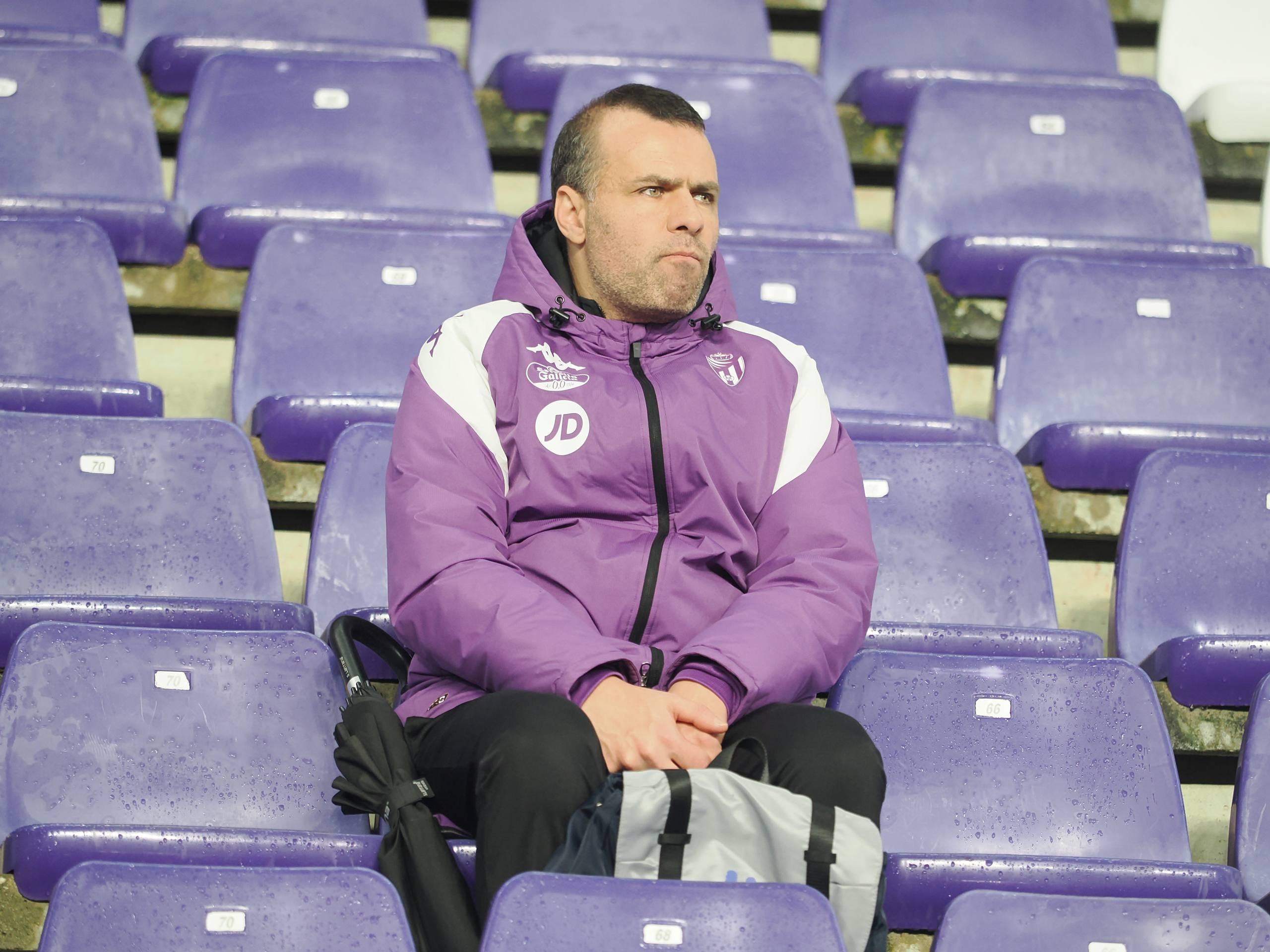 Búscate en la grada del estadio José Zorrilla (3/5)